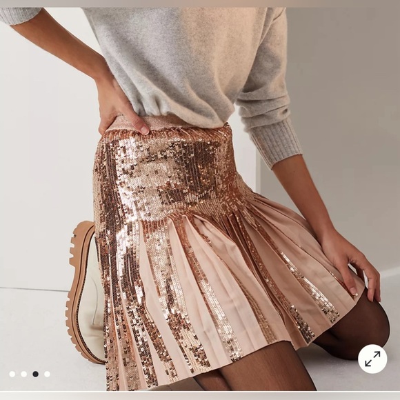 Anthropologie Bea Sequined Mini Skirt Pleated Gold size 4 - Picture 1 of 6